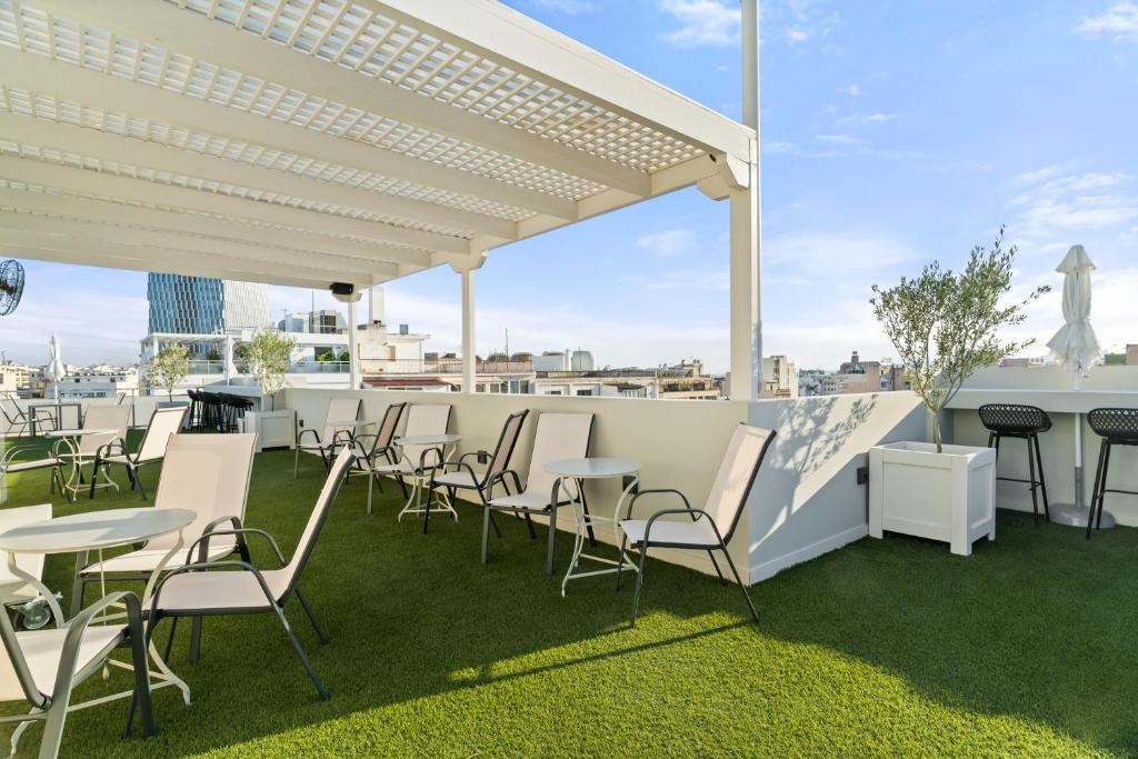 Gallery Central Piraeus Port - Resim 9