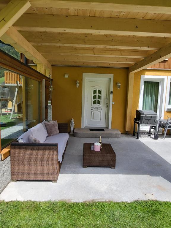Posezení v ubytování Appartement Sonnblick Kuschelsuite in den Bergen