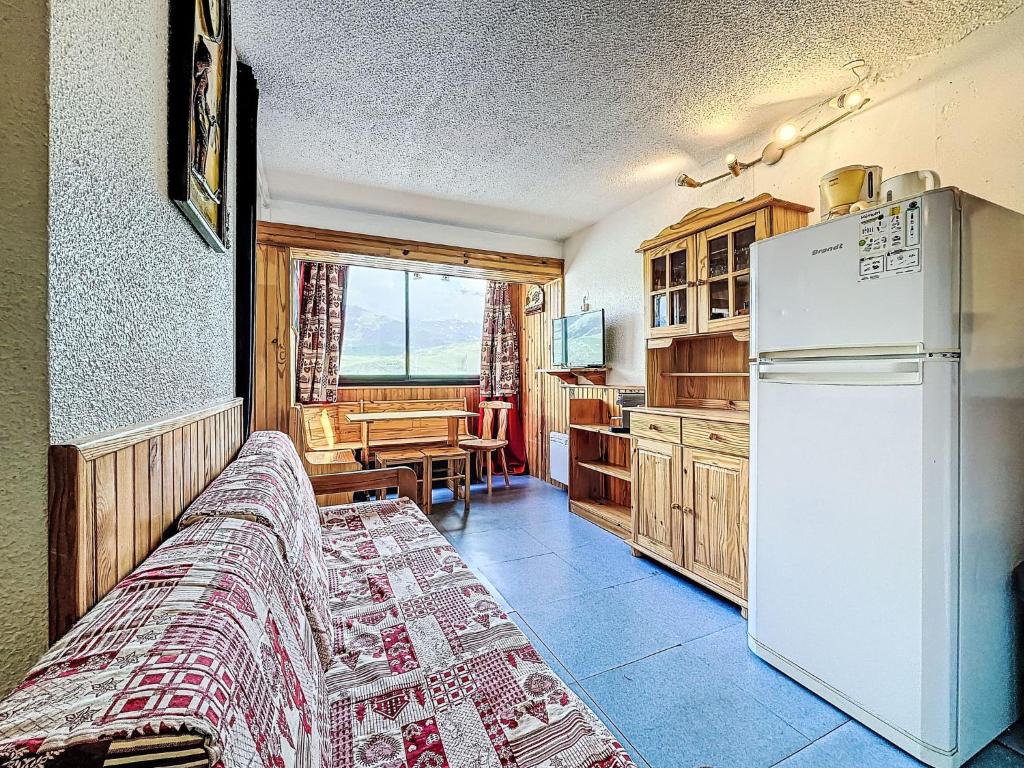 Kuchyň nebo kuchyňský kout v ubytování Apartment Vanoise B 752 by Interhome