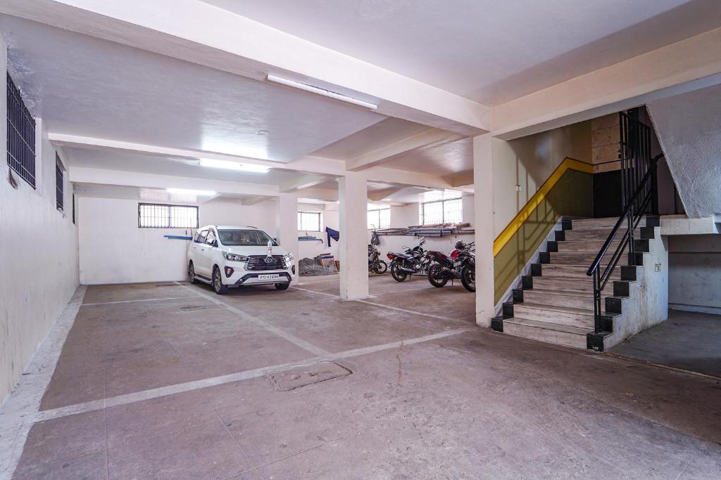 Fotografie z fotogalerie ubytování FabHotel ESS Paradise - Nr Bus stand v destinaci Kójamputtúr