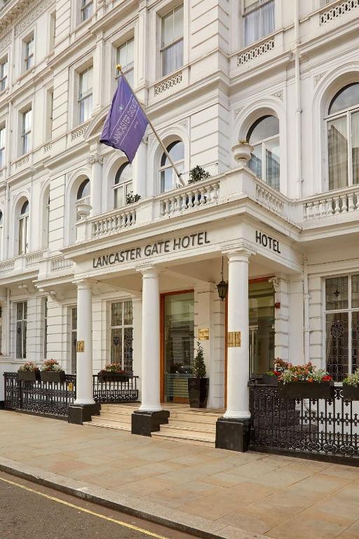 Eine Fassade oder ein Eingang zu Lancaster Gate Hotel