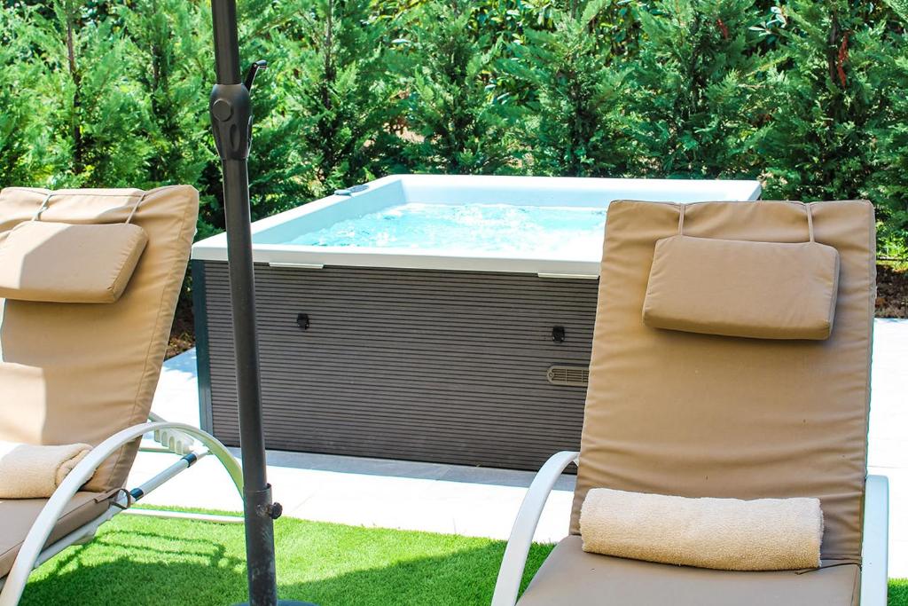 Fotografie z fotogalerie ubytování Azalea Villa Sani with Outdoor Hot Tub, Sani Luxury Villas Collection v destinaci Sani Beach
