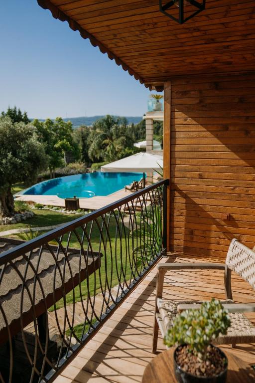 The swimming pool at or close to Doors Urla Hotel & Bungalows