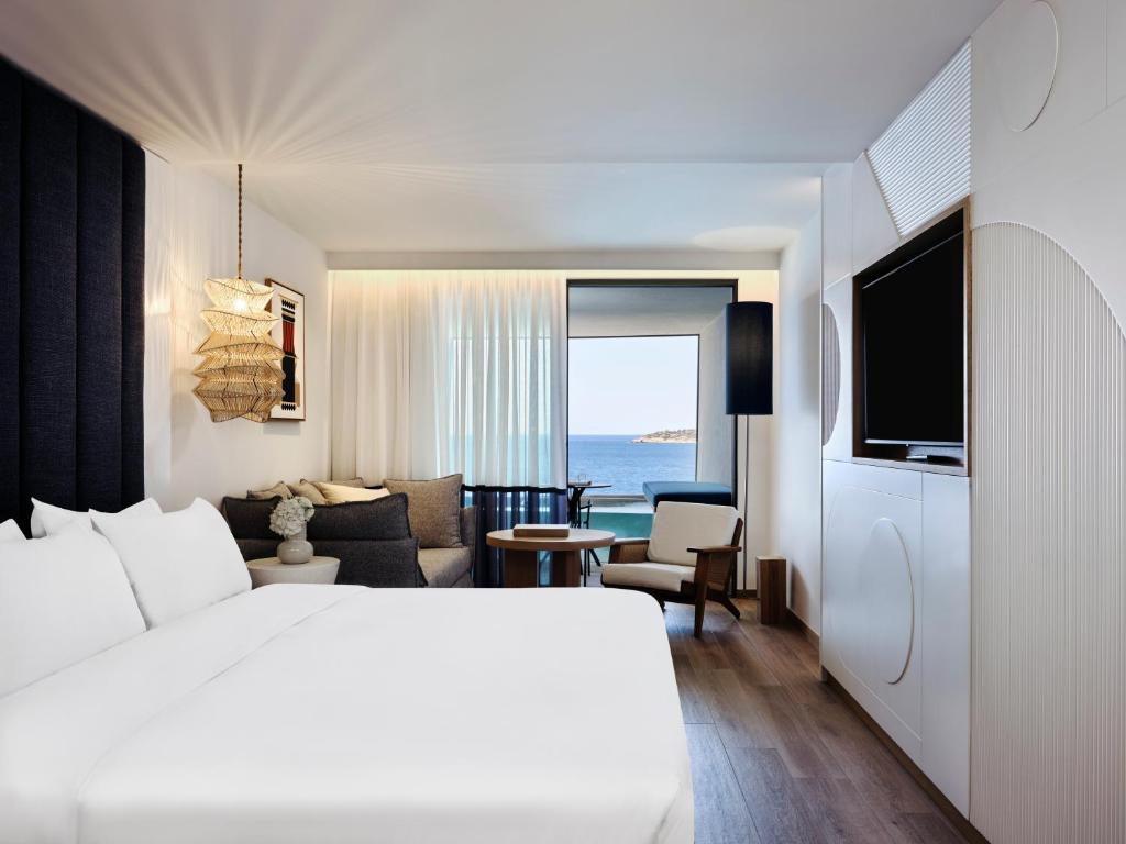 Postel nebo postele na pokoji v ubytování InterContinental Crete by IHG