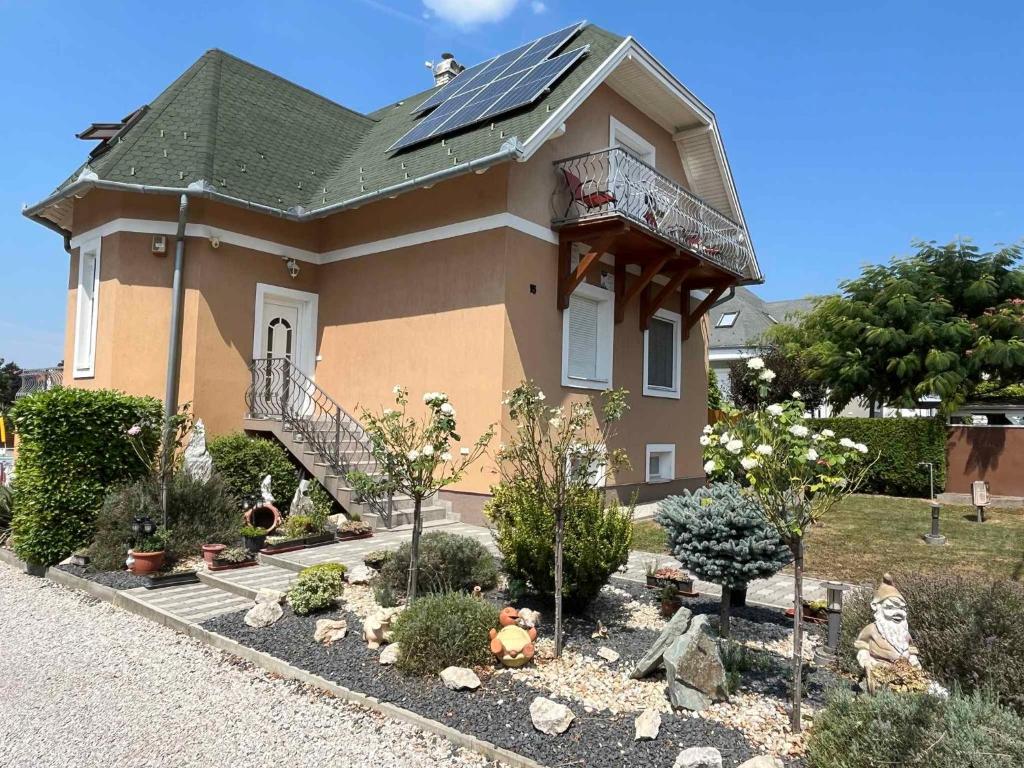 Budova, v ktorej sa apartmán nachádza