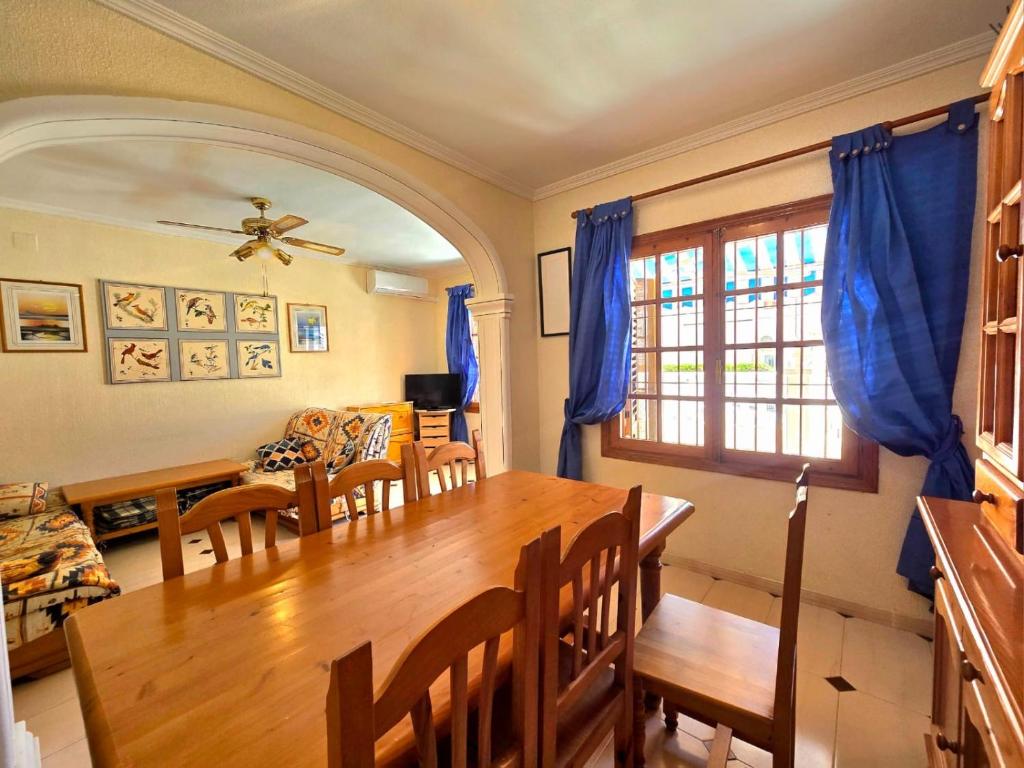 Fotografia z galérie ubytovania Apartament-Bungalow La Mata Torrevieja v destinácii Torrevieja