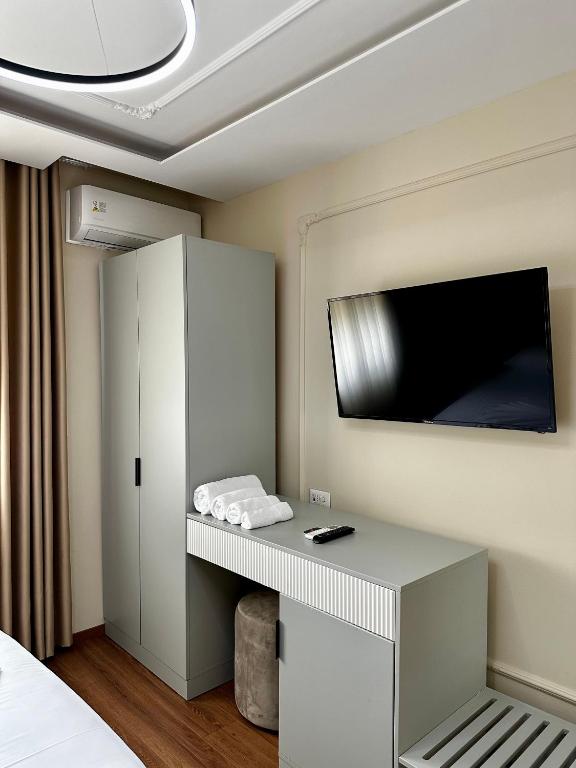 Sky View Hotel & Restaurant - Chambre King Avec Vue Sur Le Lac