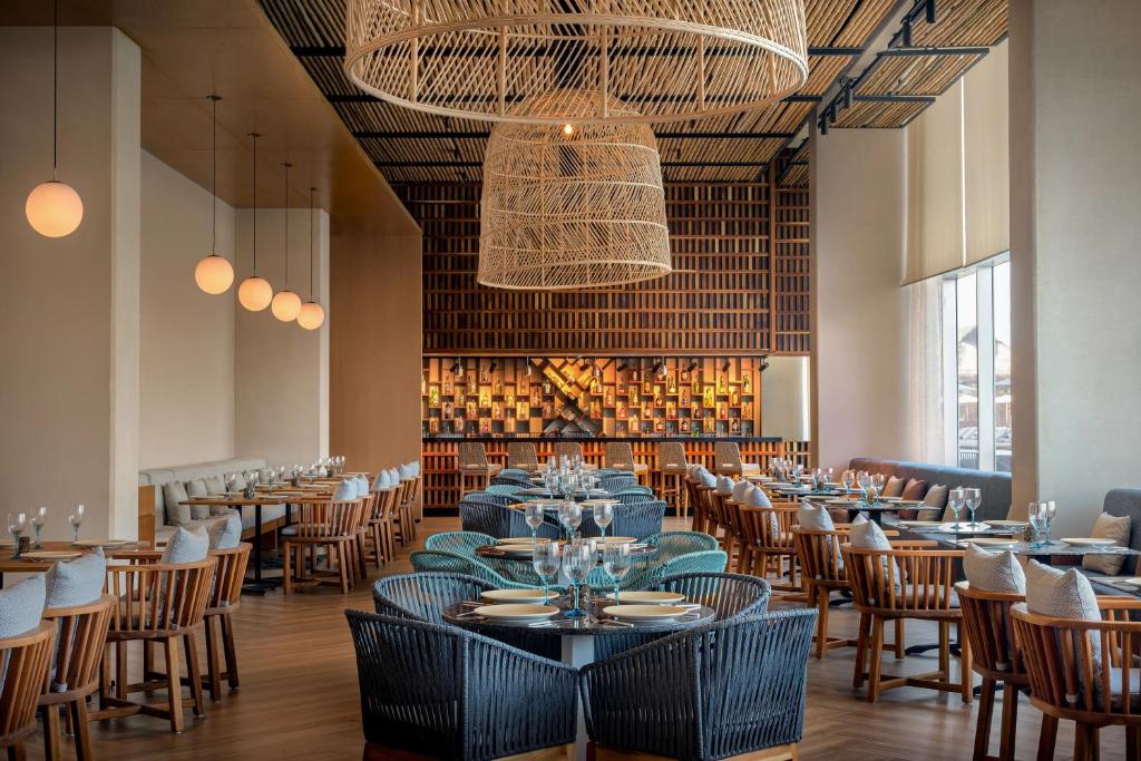 Restaurace v ubytování Hyatt Vivid Grand Island Cancun-All Inclusive Adults Only
