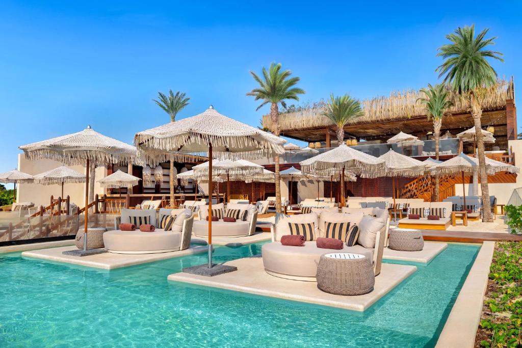 Bazén v ubytování Hyatt Vivid Grand Island Cancun-All Inclusive Adults Only nebo v jeho okolí