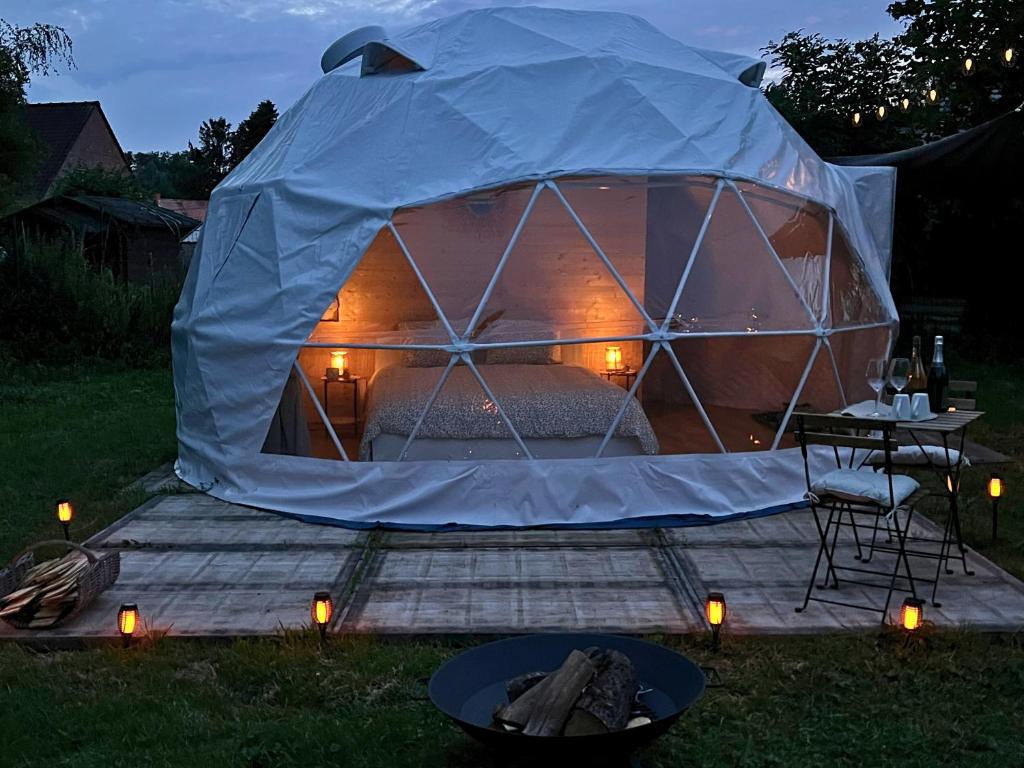 Zahrada ubytování Evernest Eco Dôme Ecaussinnes