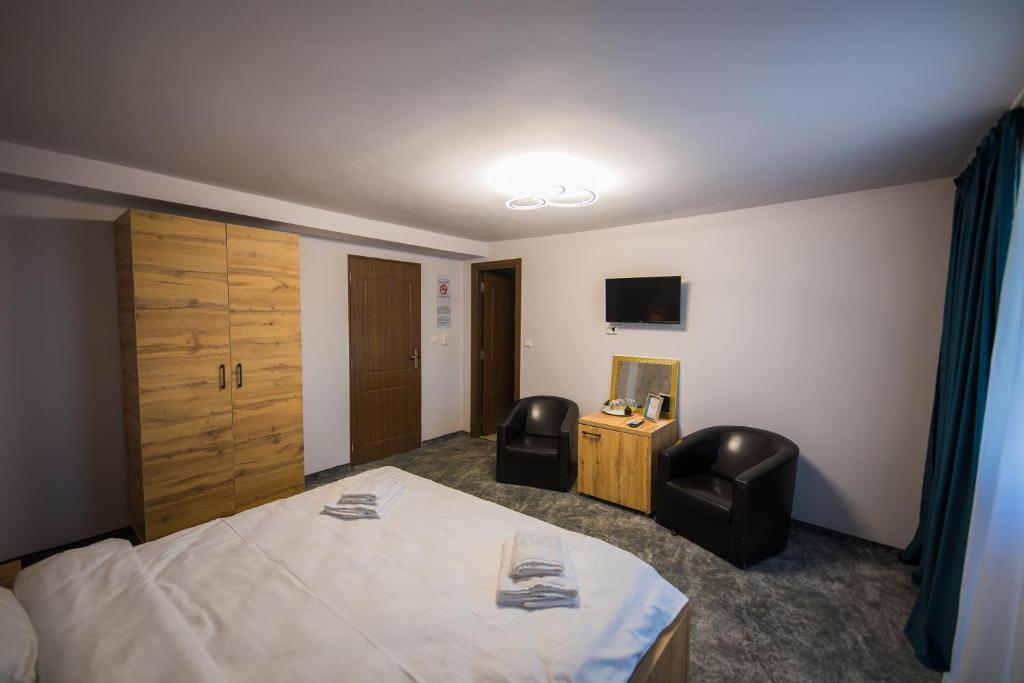Hotel Imperium - Two-Bedroom Apartment