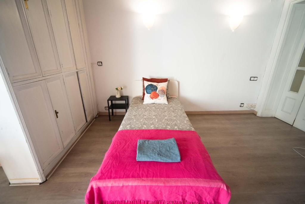Postel nebo postele na pokoji v ubytování Private Room Heart Eixample