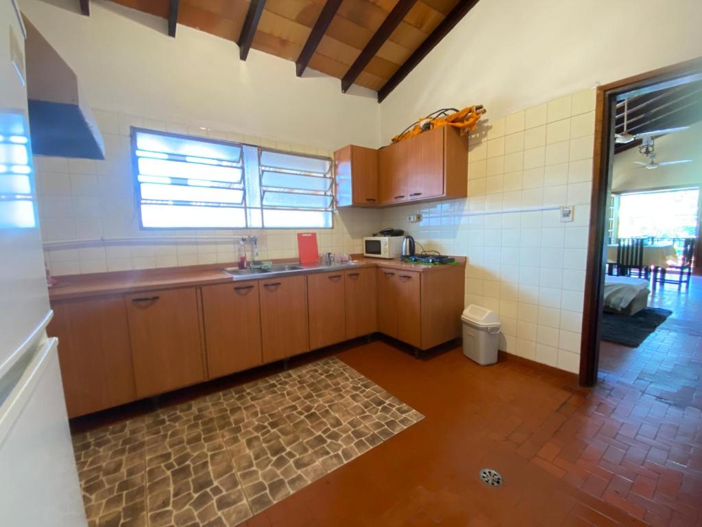 Kuchyň nebo kuchyňský kout v ubytování Villa Morra house III