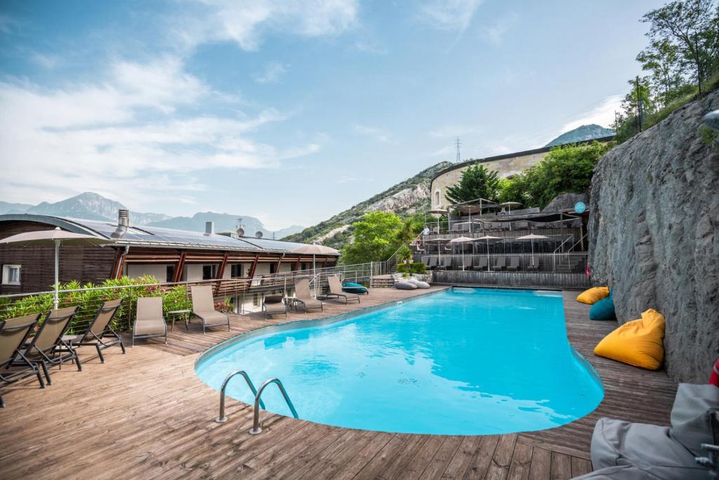 Bazén v ubytování Garda Hotel Forte Charme nebo v jeho okolí