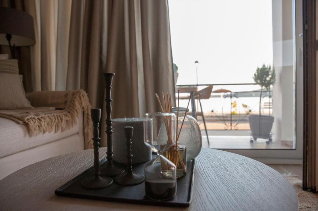 Balkón nebo terasa v ubytování Nerissa Seafront apartment