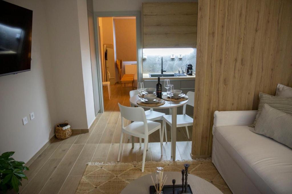 Posezení v ubytování Nerissa Seafront apartment