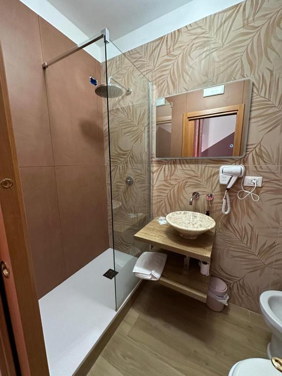 B&B Elegance - Quadruple Room With Bathroom