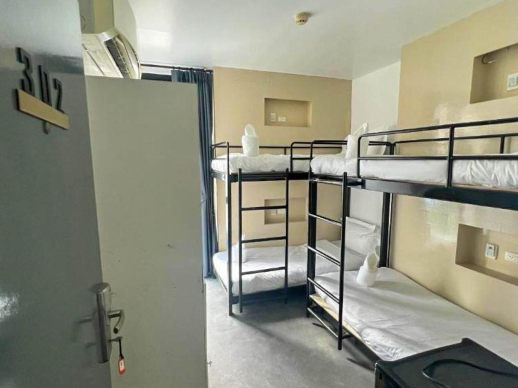 The Thai Guesthouse and Hostel - Resim 27