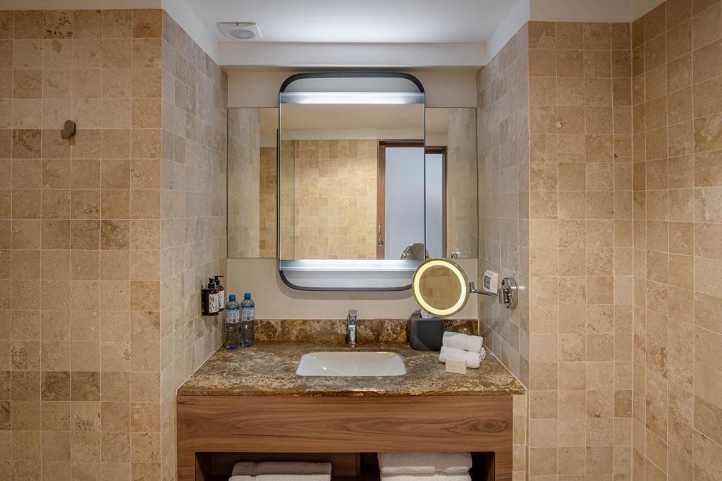 Vannituba majutusasutuses Crowne Plaza Lima by IHG