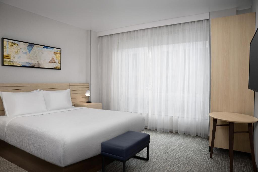 TownePlace Suites by Marriott New York Manhattan/Times Square photo
