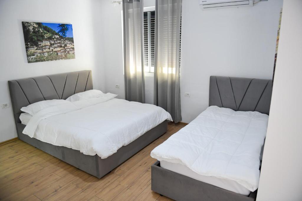 Postel nebo postele na pokoji v ubytování Hotel Villa Edis