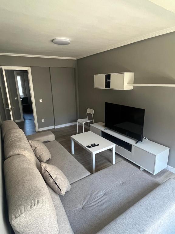 piso a un paso centro con zona aparcamiento gratuita - Housity