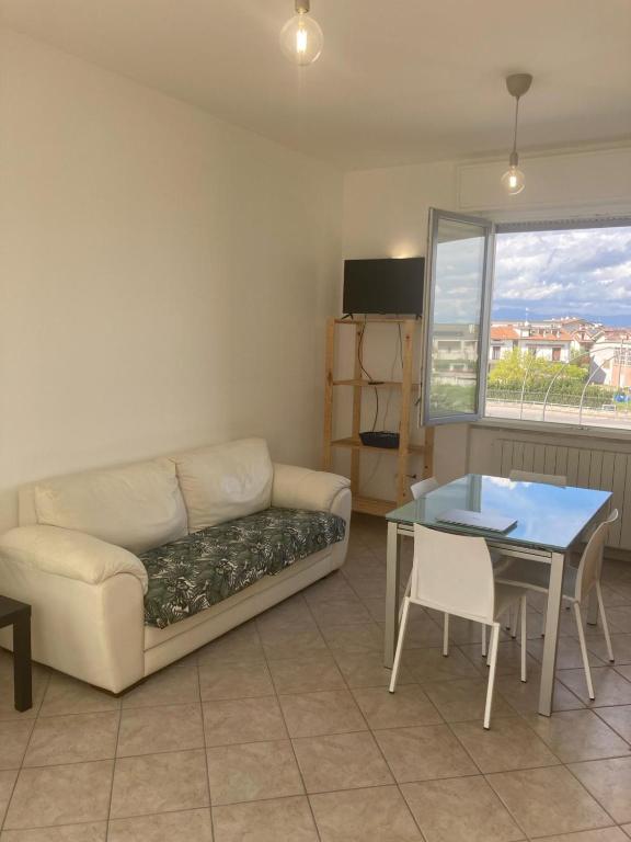 TV a/nebo společenská místnost v ubytování S a f e t y House Treviglio Milano
