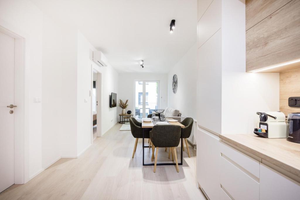 Modern Apartment with Balcony and Parking 1087 Budapest, Fiumei út 5 kép - 1