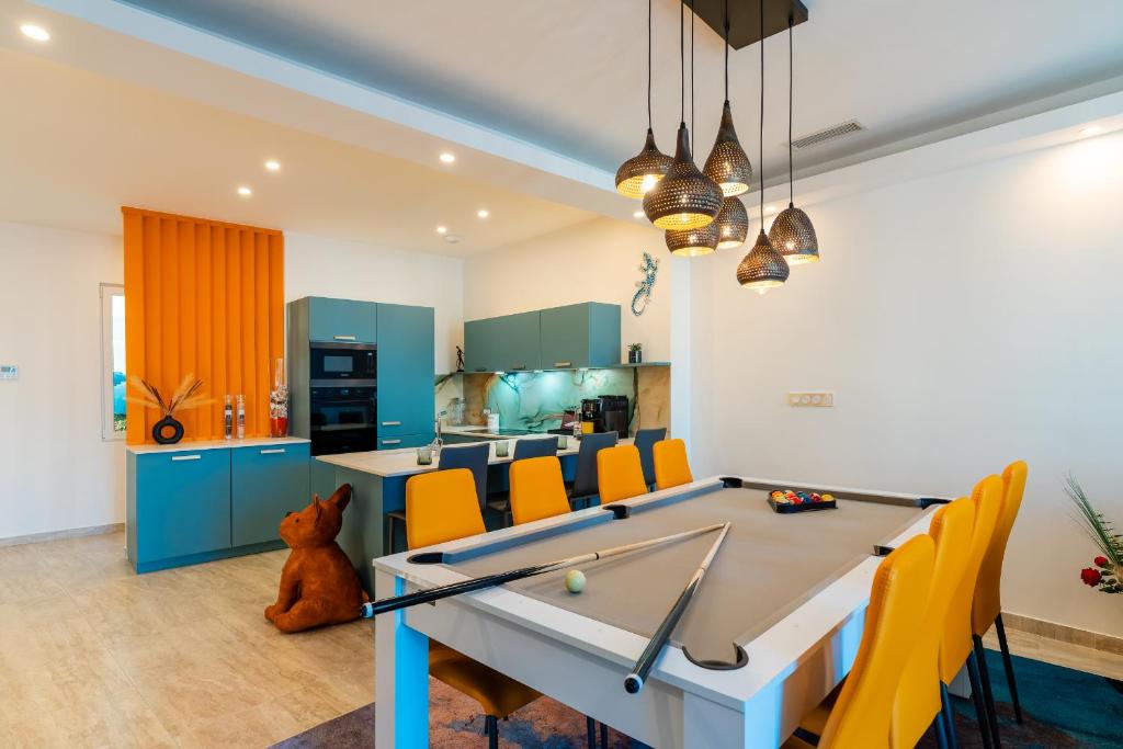 Køkken eller tekøkken på Chic, Luxury & Spacious F4 in Old Town AC