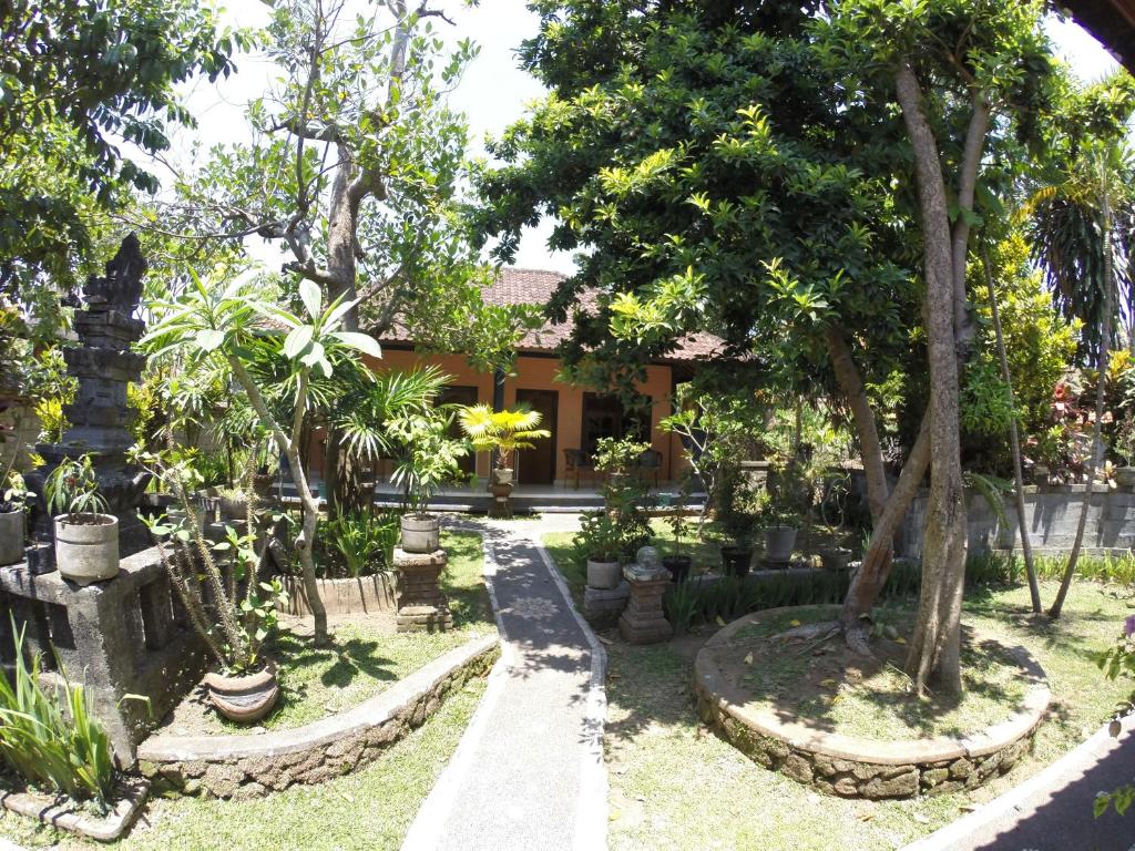 Zahrada ubytování Eka's Homestay