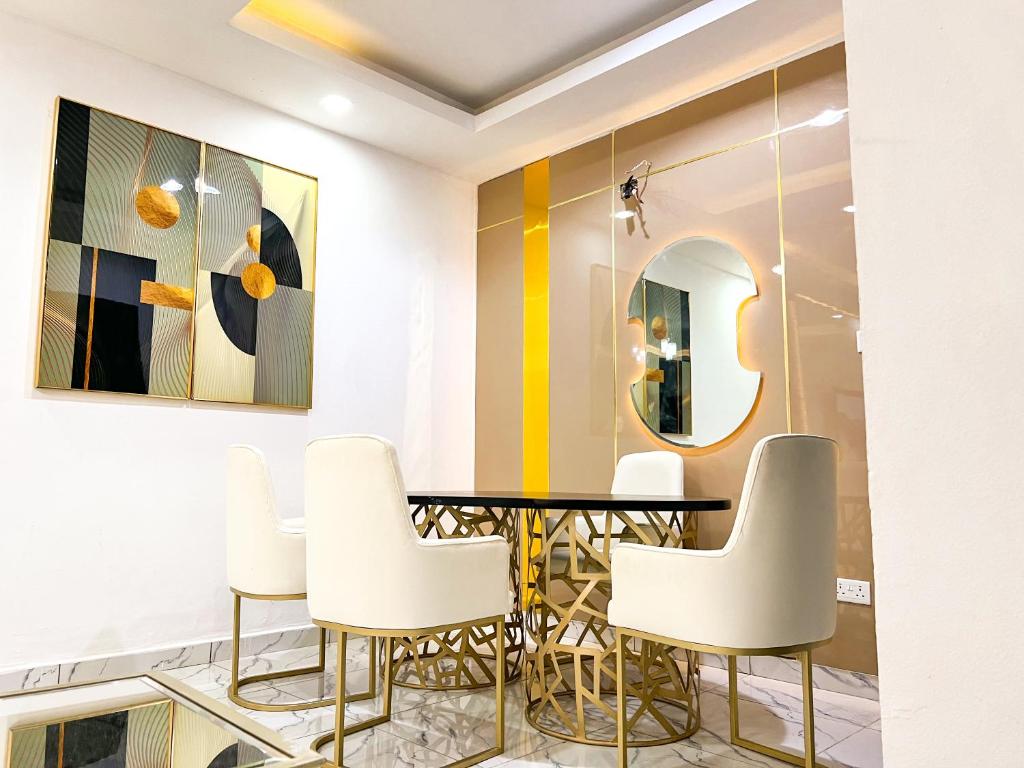 Posezení v ubytování Luxury 3 Bedroom Haven in Lekki