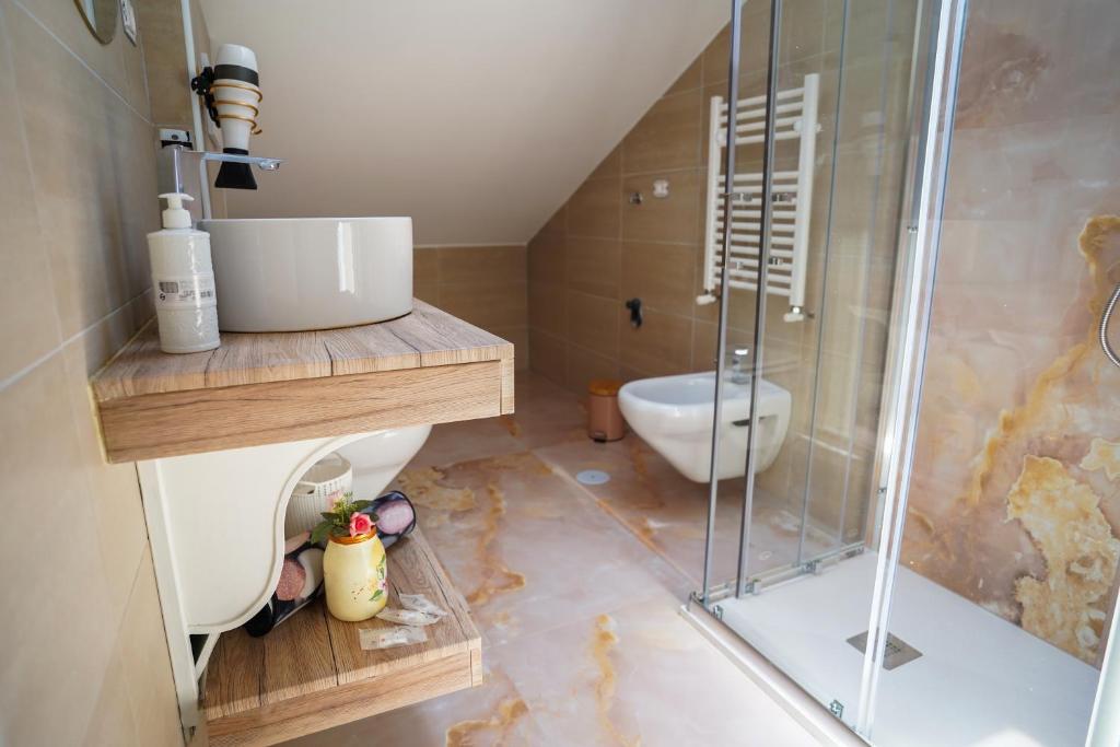 Giuly Home B&b - Chambre Lit King-Size Avec Baignoire Spa