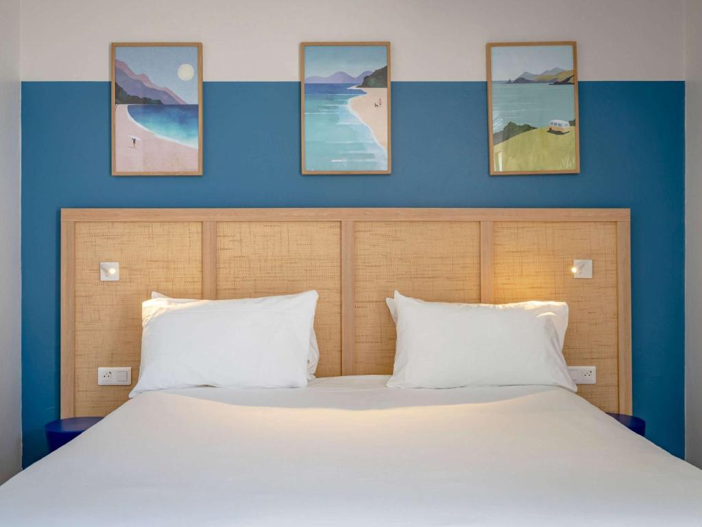 Postel nebo postele na pokoji v ubytování ibis Styles Biarritz Plage