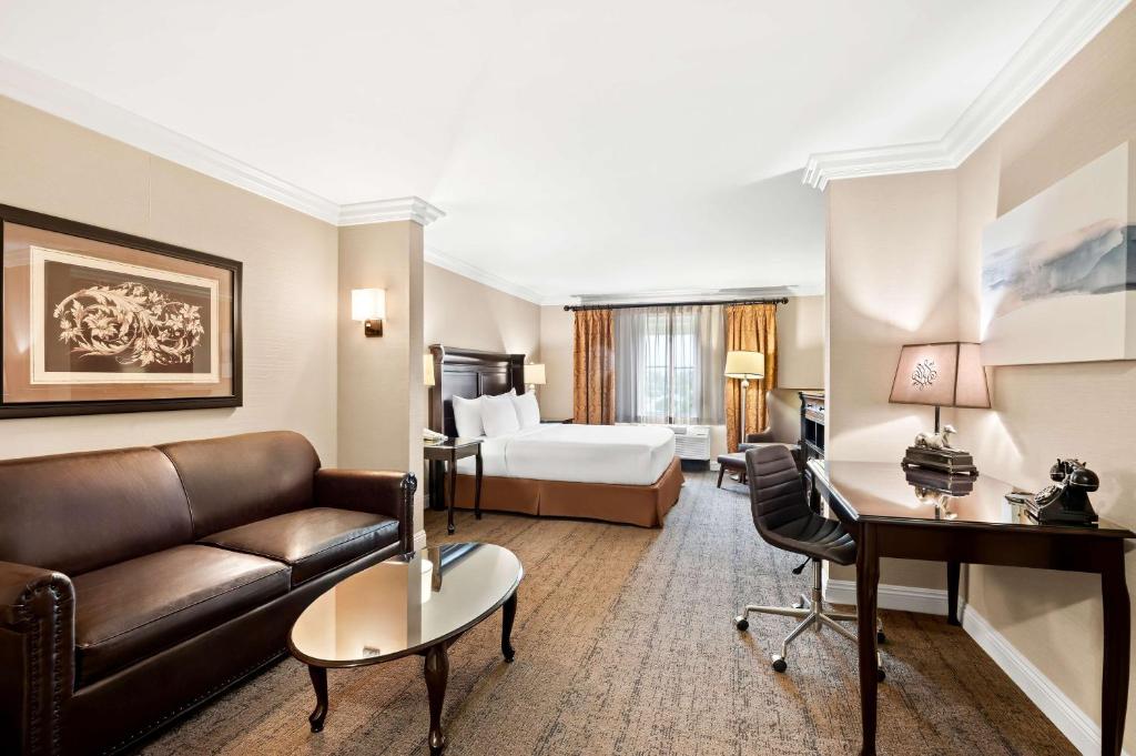 Best Western Ontario Mills Mall - Quarto King Com Sofá-Cama - Não Fumador