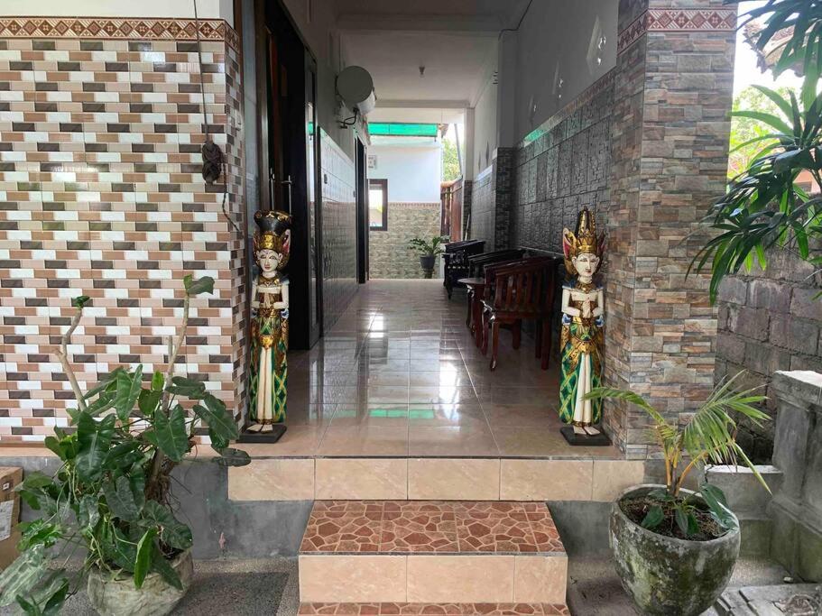 ภาพในคลังภาพของ 3 bedroom villa with private pool, 7min to beach ในชังกู