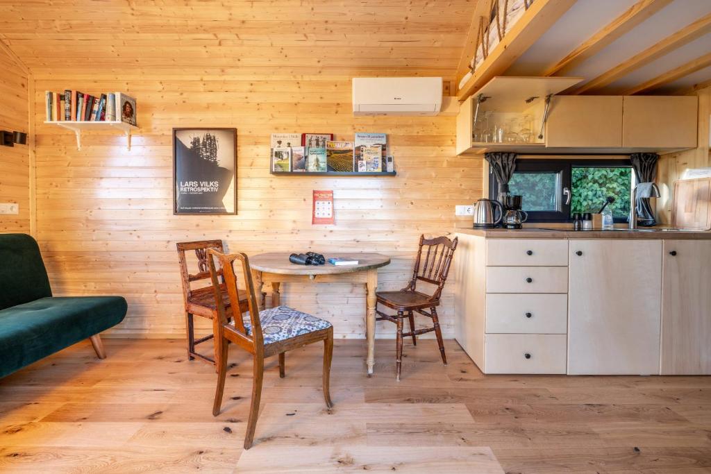 Kuchyň nebo kuchyňský kout v ubytování Kullaberg Tiny House by Tiny Away