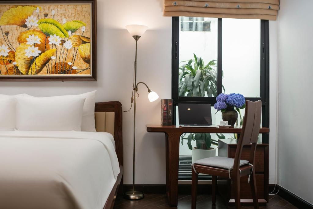 MAY DE VILLE Crown Hotel - 7