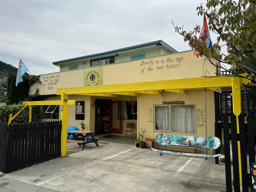 Southern Laughter Backpackers - Resim 9