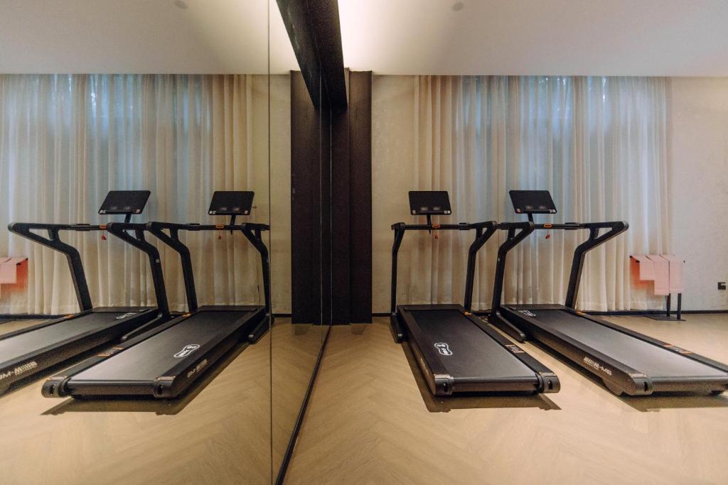 Fitness centrum a/nebo fitness zařízení v ubytování Guangzhou Shamian Island YATLAND