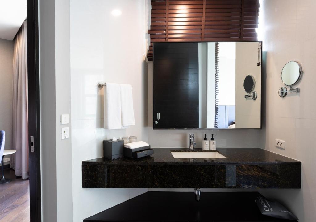 Chatrium Hotel Riverside Bangkok - 4