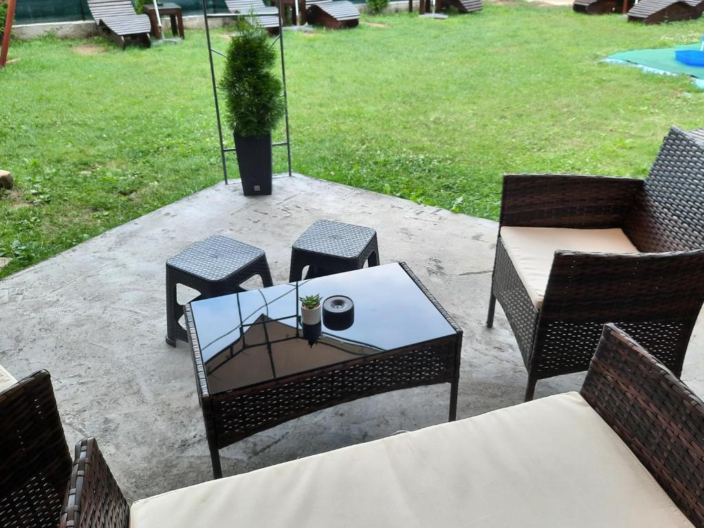 Zahrada ubytování Guest House Lazar Raykov