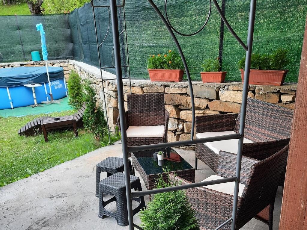 Bazén v ubytování Guest House Lazar Raykov nebo v jeho okolí