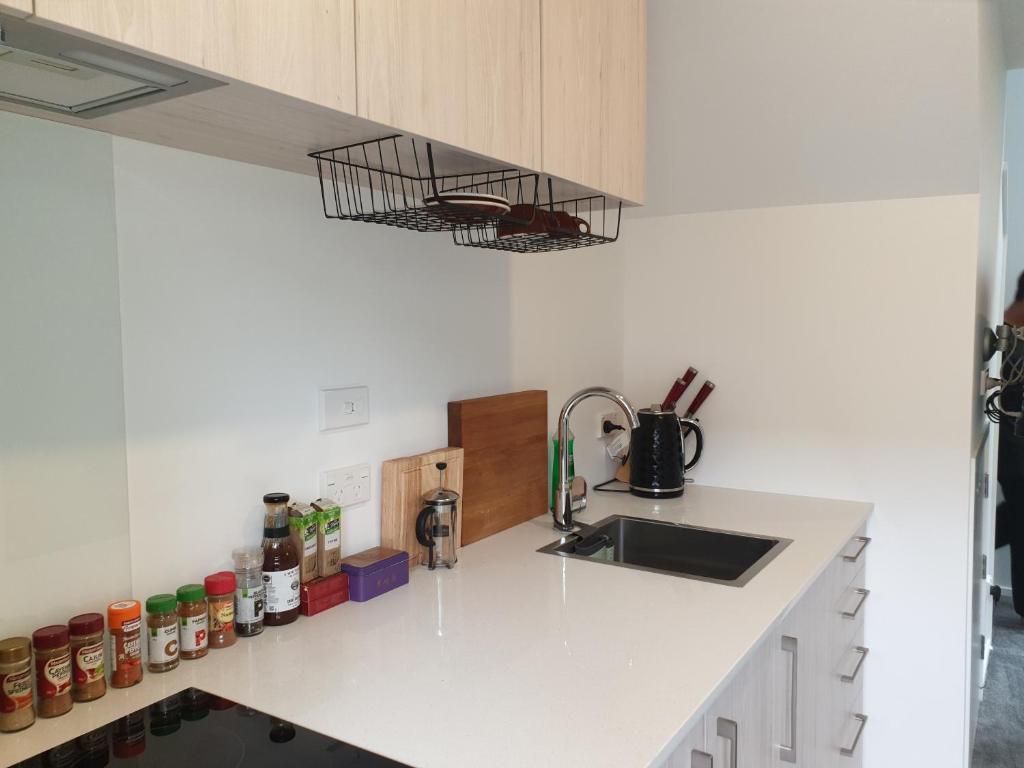 Modern Loft in Christchurch CBD with Private Courtyard - Resim 15