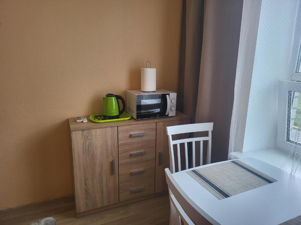 Příslušenství pro přípravu čaje a kávy v ubytování Transhostel FAMILY