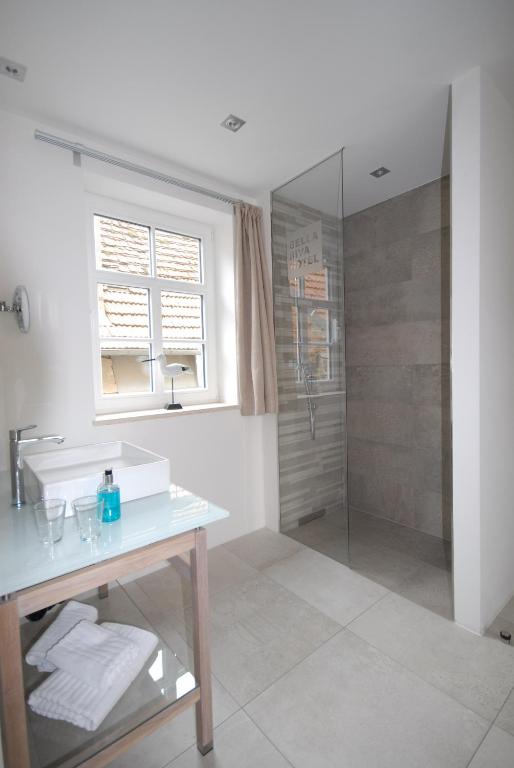 Koupelna v ubytování Bella Riva Hotel