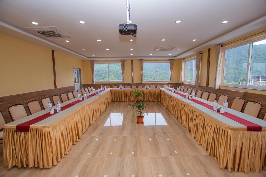 The business area and/or conference room at Hotel Hidden Kingdom