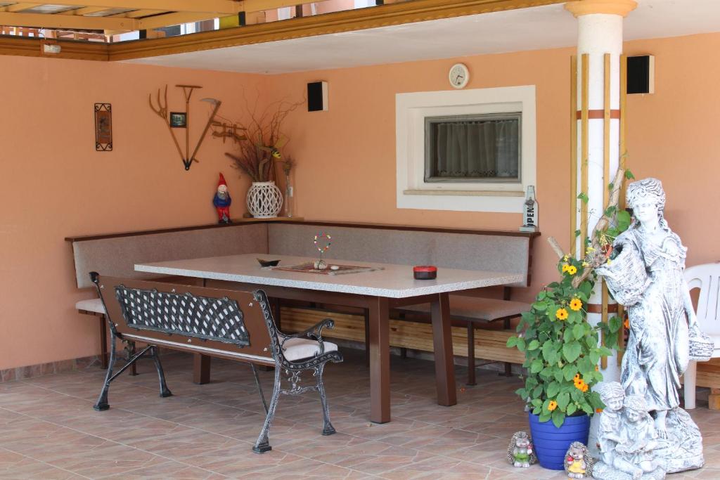 Fotografie z fotogalerie ubytování Ferienwohnung und Gästezimmer Gaspar v destinaci Halbenrain