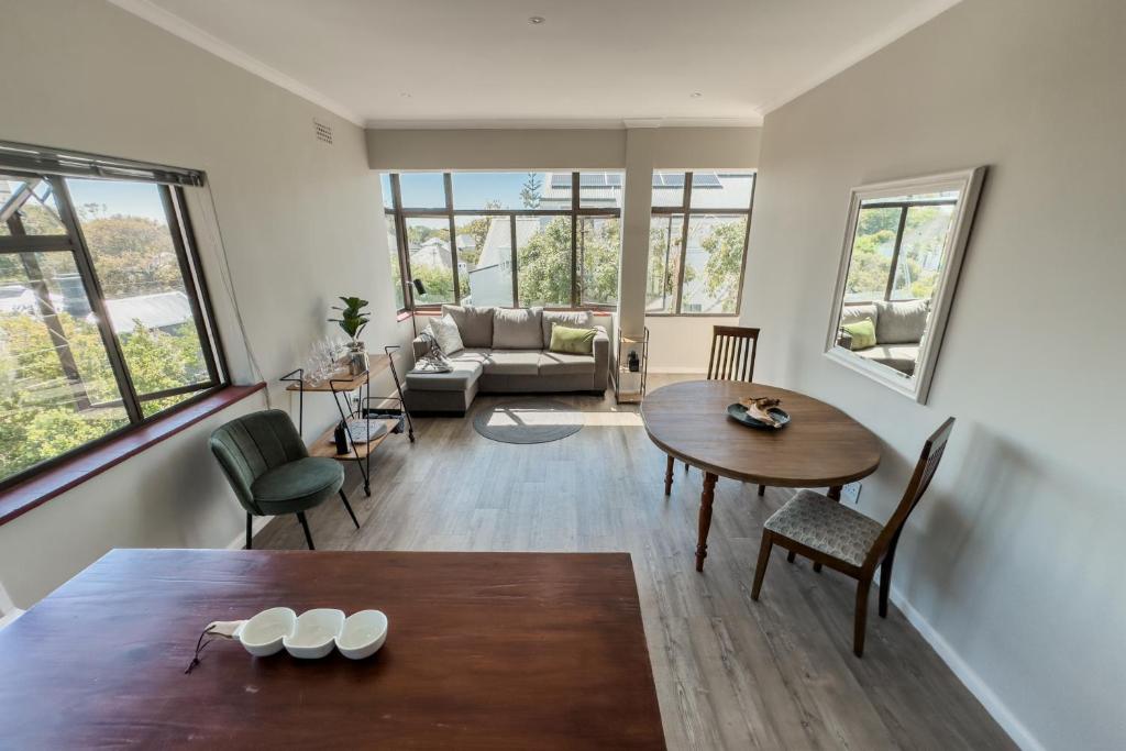 Sunny modern space with Mountain View - Hizvo