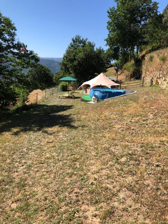 Příroda nedaleko luxury tent