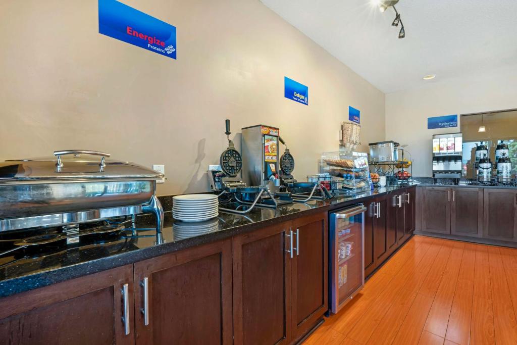 Kuchyň nebo kuchyňský kout v ubytování Best Western Northgate